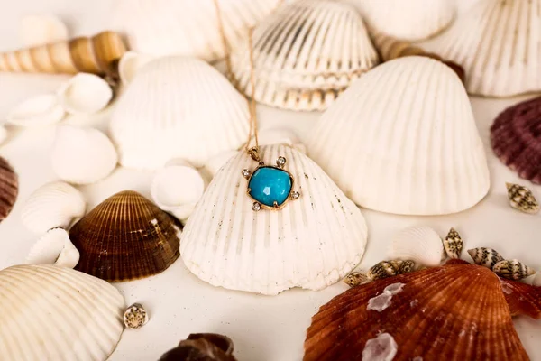 Elmas Mücevherler ve Moda Mücevherleri