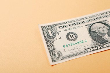 Bir sürü nakit bize dolar