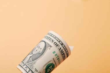 Bir sürü nakit bize dolar
