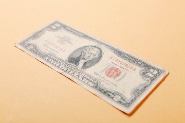 Bir sürü nakit bize dolar