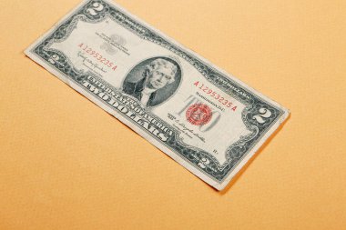 Bir sürü nakit bize dolar