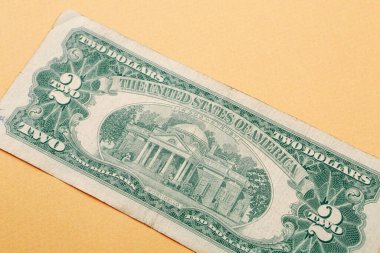 Bir sürü nakit bize dolar