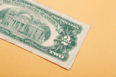 Bir sürü nakit bize dolar