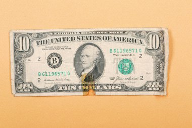 Bir sürü nakit bize dolar