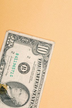 Bir sürü nakit bize dolar
