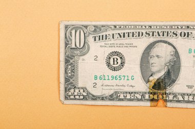 Bir sürü nakit bize dolar