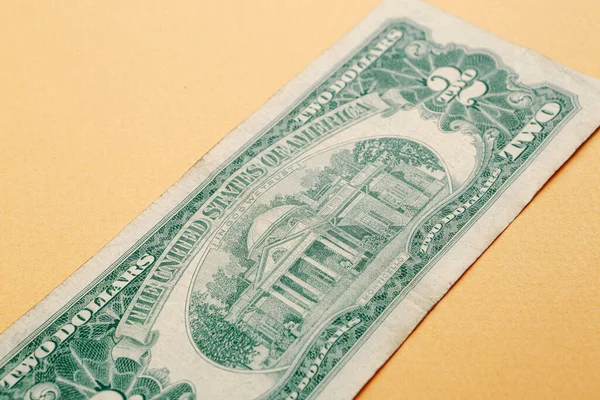 Bir sürü nakit bize dolar