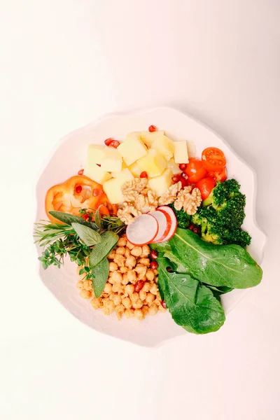 Assiette Salade Fraîche Avec Des Légumes Mélangés — Photo