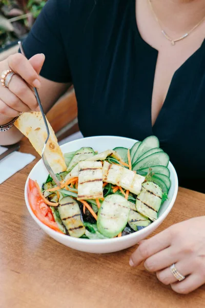 Prato Salada Fresca Com Verduras Misturadas — Fotografia de Stock