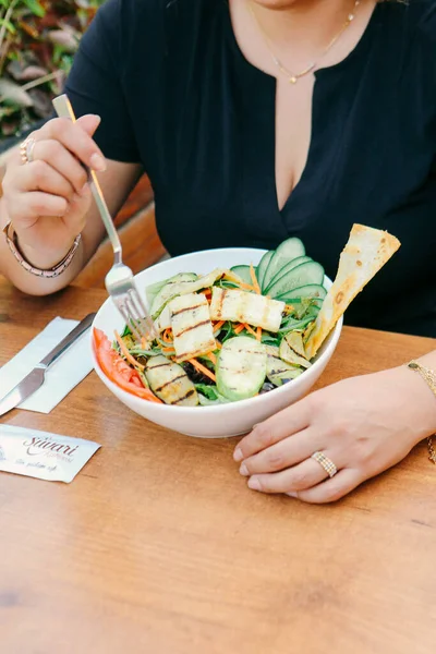 Prato Salada Fresca Com Verduras Misturadas — Fotografia de Stock