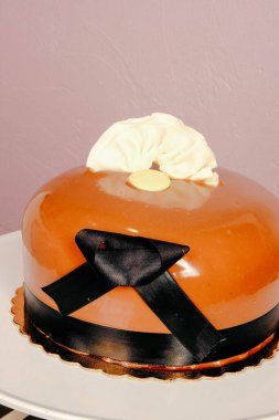 Masada lezzetli bir pasta var.