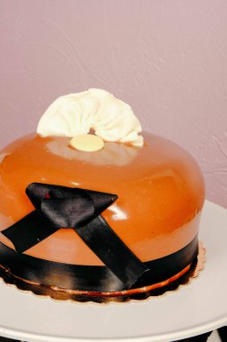 Masada lezzetli bir pasta var.