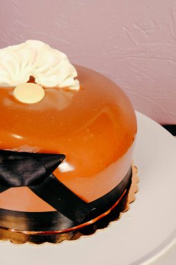 Masada lezzetli bir pasta var.