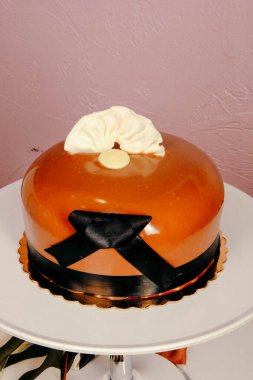 Masada lezzetli bir pasta var.