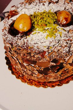 Masada lezzetli bir pasta var.