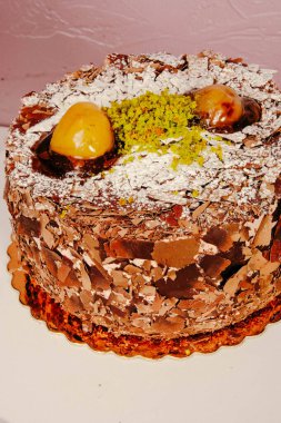 Masada lezzetli bir pasta var.