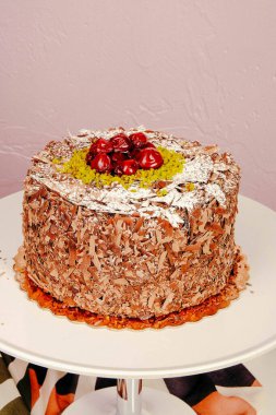 Masada lezzetli bir pasta var.