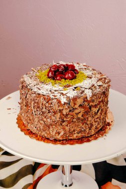 Masada lezzetli bir pasta var.