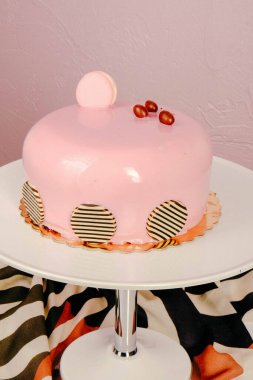 Masada lezzetli bir pasta var.