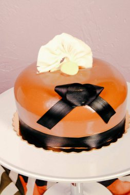 Masada lezzetli bir pasta var.