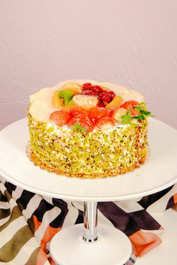 Masada lezzetli bir pasta var.