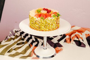 Masada lezzetli bir pasta var.