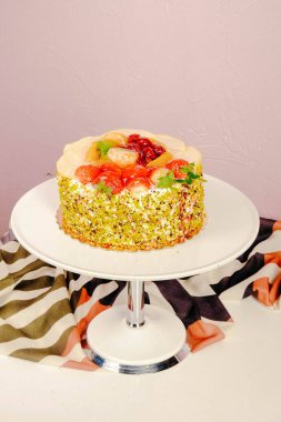 Masada lezzetli bir pasta var.