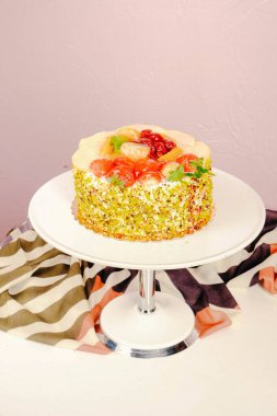 Masada lezzetli bir pasta var.