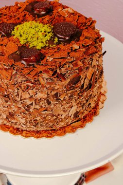 Masada lezzetli bir pasta var.