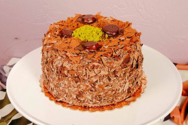 Masada lezzetli bir pasta var.