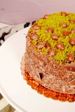 Masada lezzetli bir pasta var.