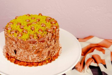 Masada lezzetli bir pasta var.