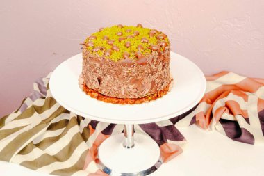 Masada lezzetli bir pasta var.