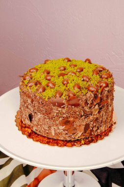 Masada lezzetli bir pasta var.