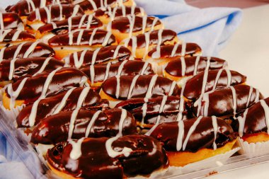 Masada lezzetli bir pasta var.