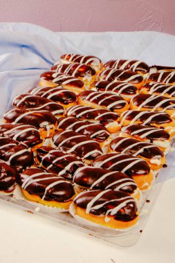 Masada lezzetli bir pasta var.