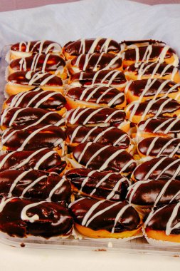 Masada lezzetli bir pasta var.