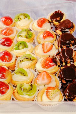 Masada lezzetli bir pasta var.