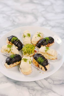 Masada lezzetli bir pasta var.