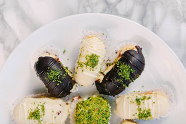 Masada lezzetli bir pasta var.