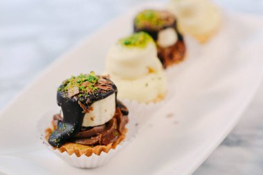 Masada lezzetli bir pasta var.