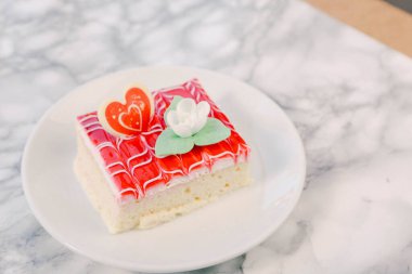 Masada lezzetli bir pasta var.