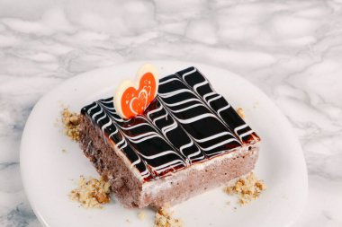 Masada lezzetli bir pasta var.