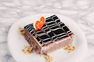 Masada lezzetli bir pasta var.