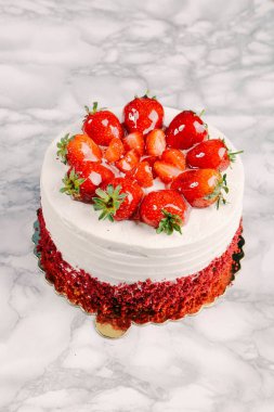 Masada lezzetli bir pasta var.