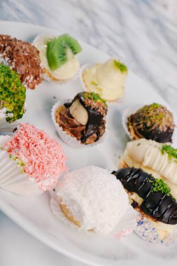 Masada lezzetli bir pasta var.