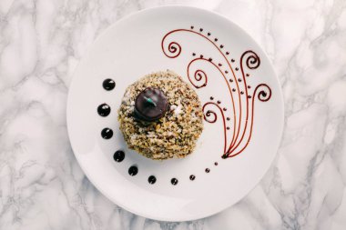 Masada lezzetli bir pasta var.