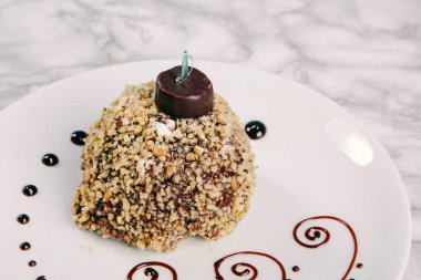 Masada lezzetli bir pasta var.