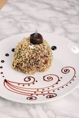 Masada lezzetli bir pasta var.