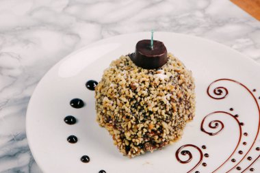 Masada lezzetli bir pasta var.